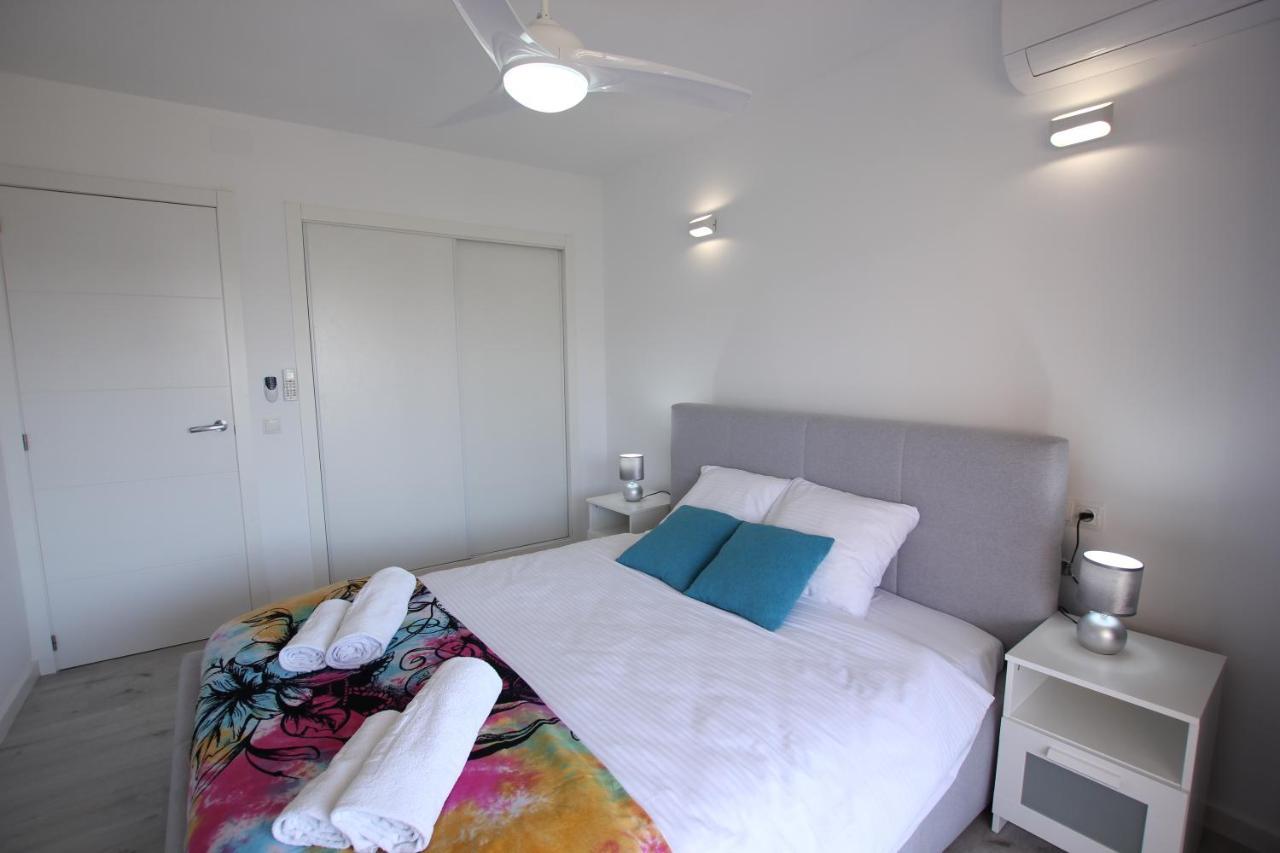 El Palmeral,Sea View,Pool- Seasonal Apartment Torrevieja Exterior photo
